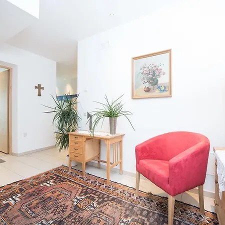 Edelweiss Aparthotel Brunico